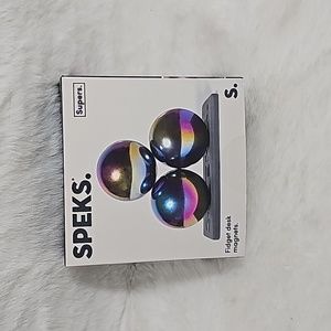 Speks 3 Fidget Desk Magnets (Large Round Magnets)